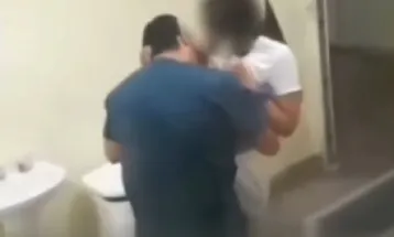 Vídeo flagra médico e enfermeira em ato sexual dentro de UPA
