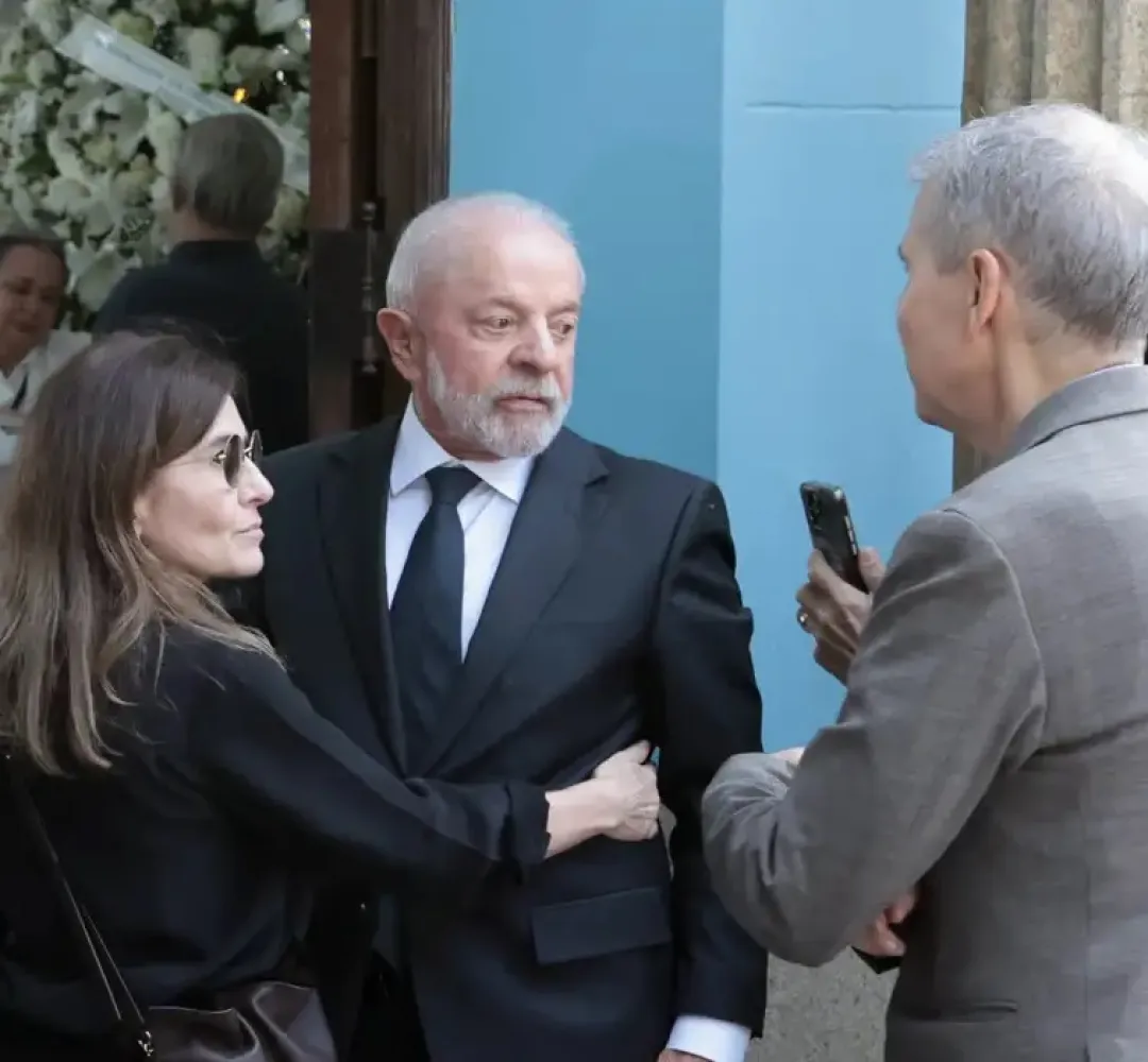 Lula no velório do Mino Carta