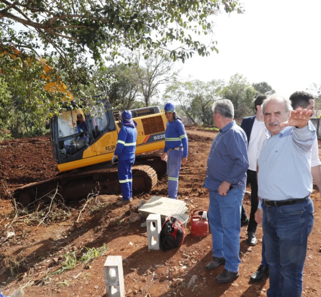 Renato nas obras do ecoparque floresta