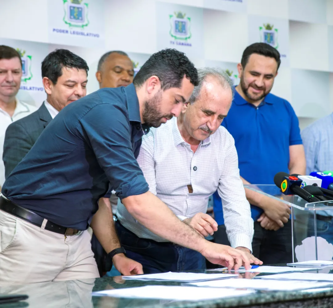 Prefeito assina novos empreendimentos Cohavel