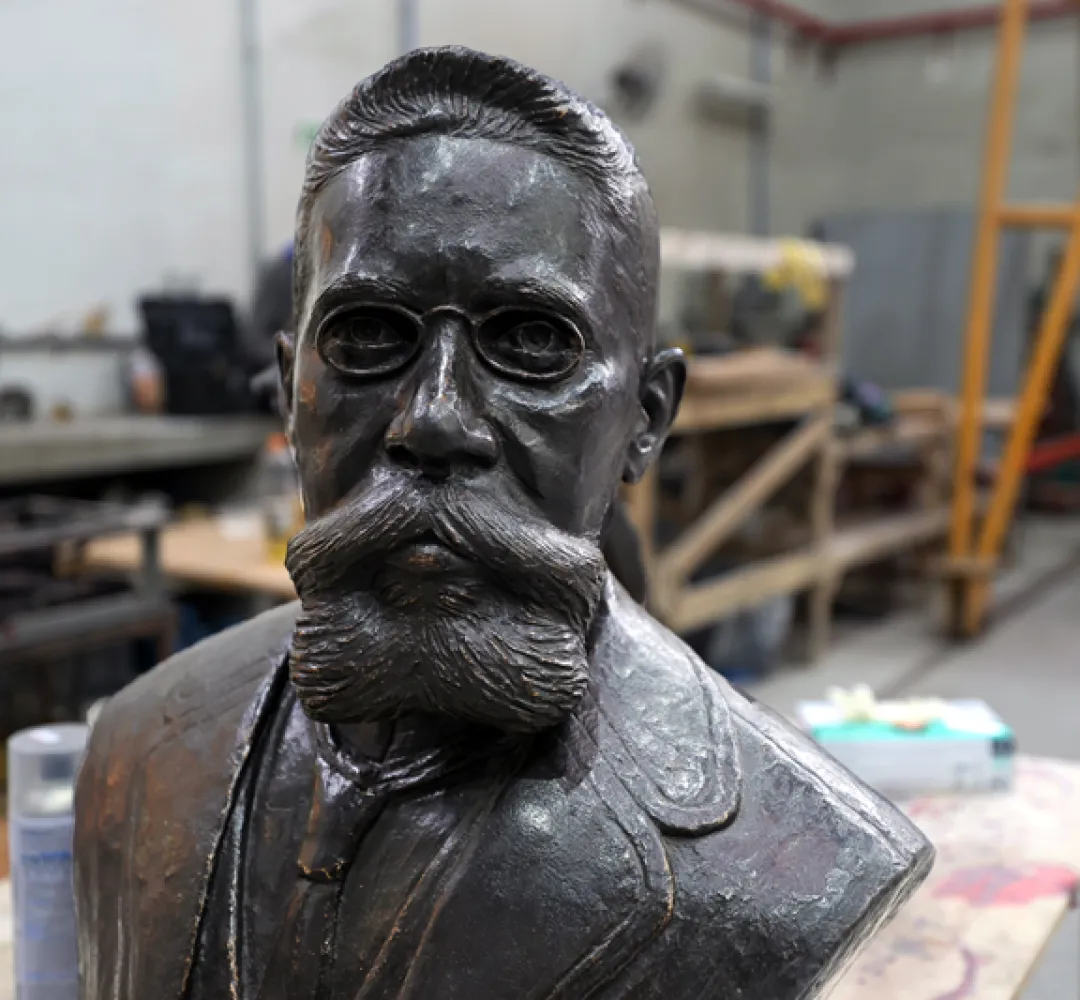 Busto Machado de Assis Curitiba