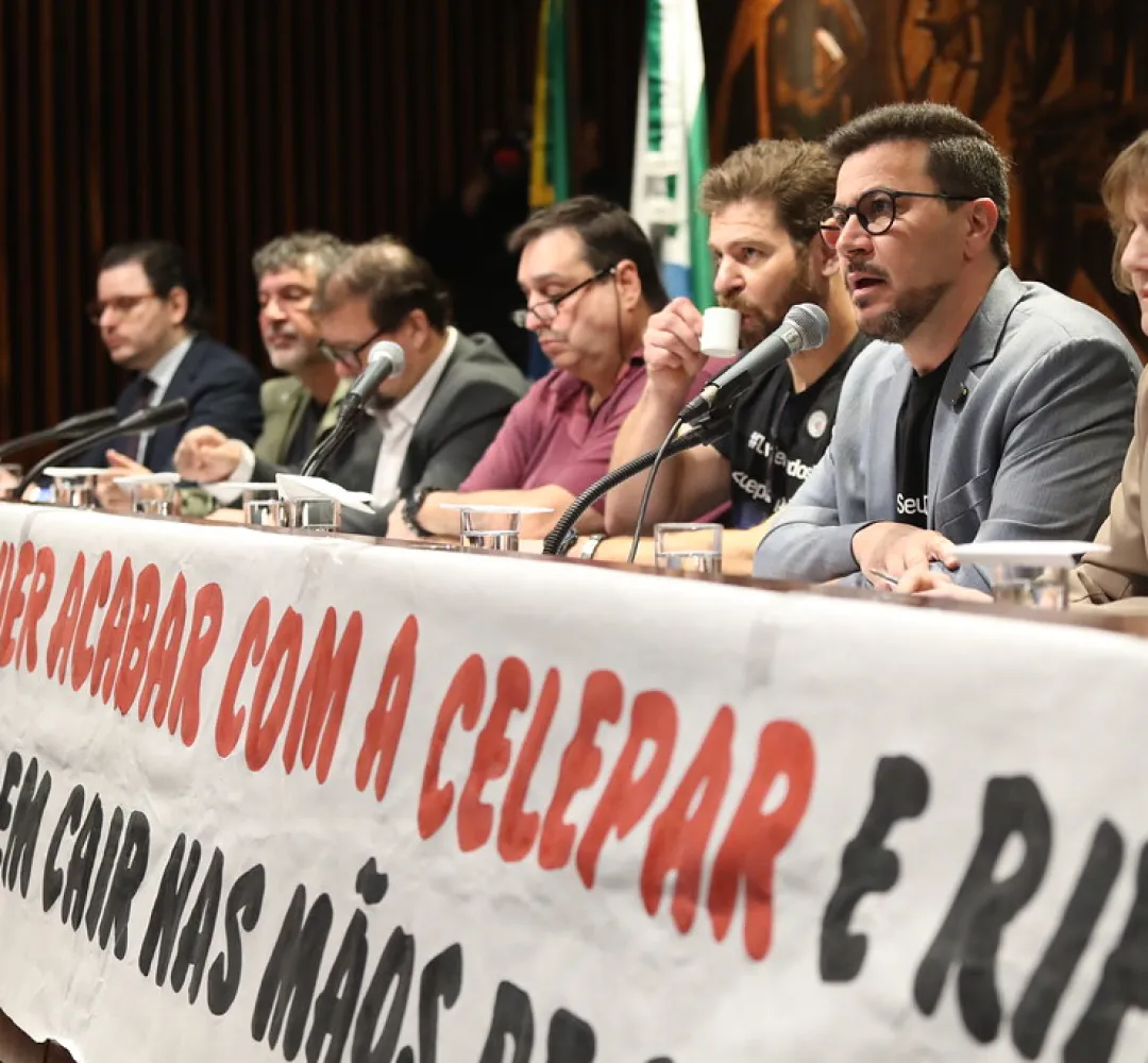 Audiência discute privatização da Celepar