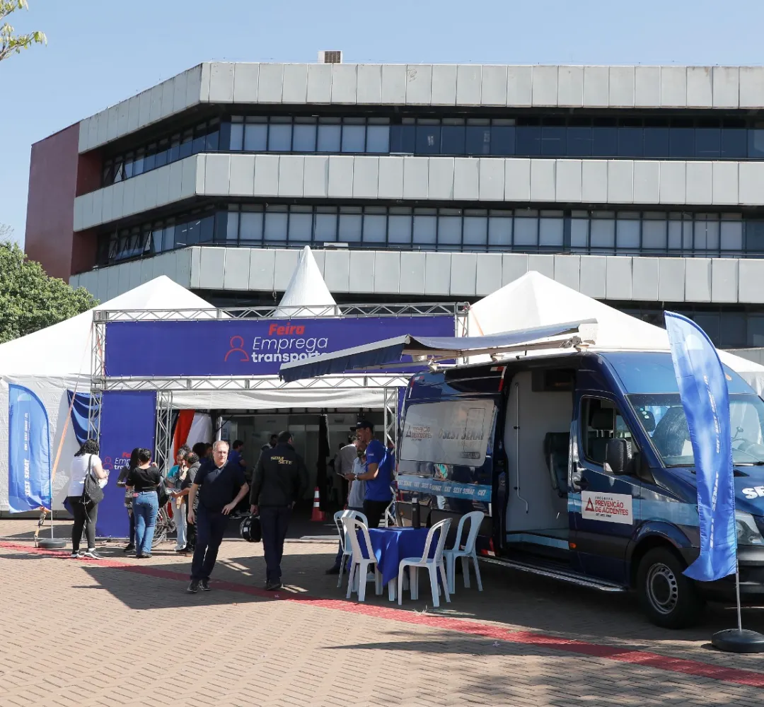 Feira emprego transporte