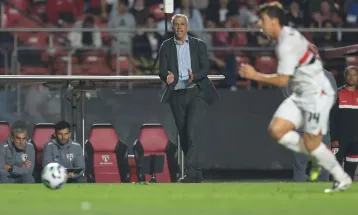 São Paulo visita a LDU no jogo de ida das quartas
