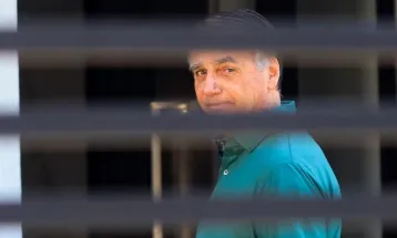 Moraes autoriza prisão domiciliar de Bolsonaro por 90 dias após internação