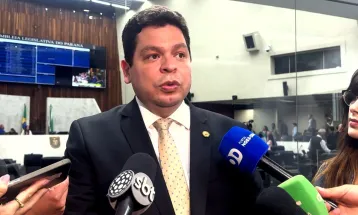 Gugu Bueno ataca "política de pantufa" e defende sucessor de Ratinho Júnior no governo