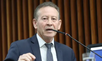 Deriva de agrotóxicos expõe prejuízos no campo e projeto de lei tenta regulamentar prática no Paraná