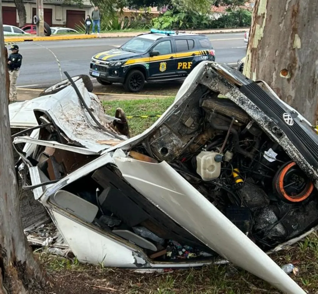 carro acidentado