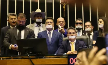 Conselho de Ética abre processo contra deputados envolvidos em motim
