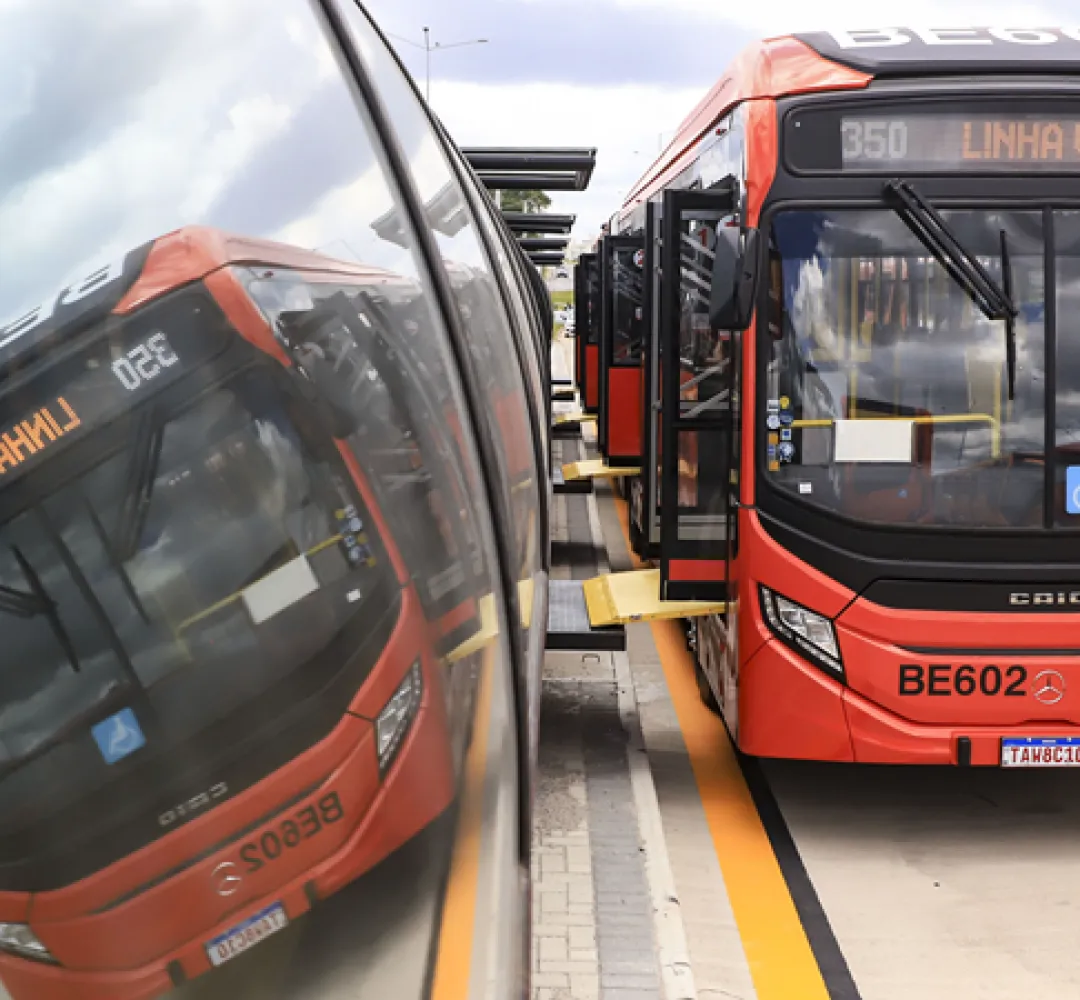 Ônibus transporte coletivo curitiba