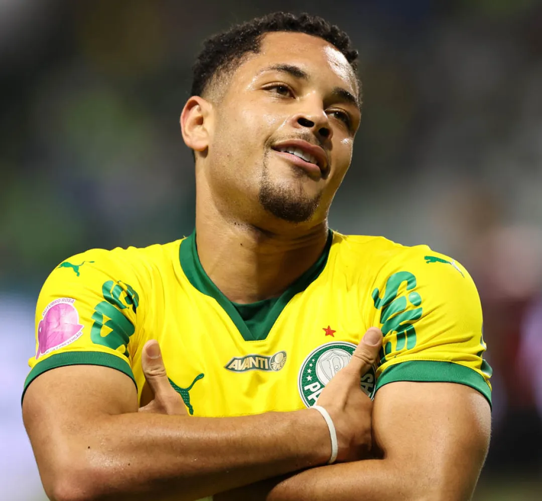 Vitor Roque é o goleador do Verdão