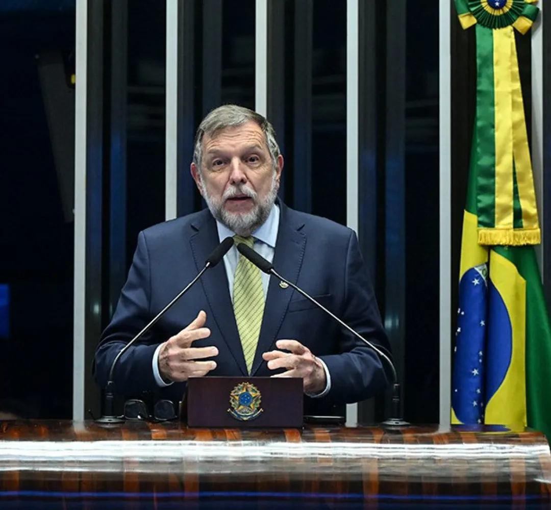 Flávio Arns defende as Apaes