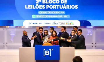 Consórcio vence leilão de concessão do canal de acesso ao porto de Paranaguá