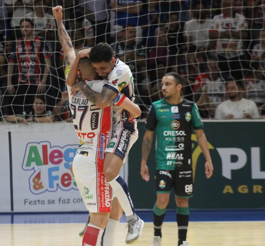 O Cascavel Futsal venceu o Marreco na Neva