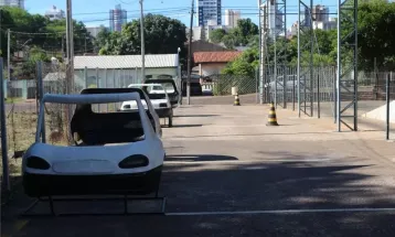 Comissão vota novo Código de Trânsito com aval para dirigir aos 16 anos