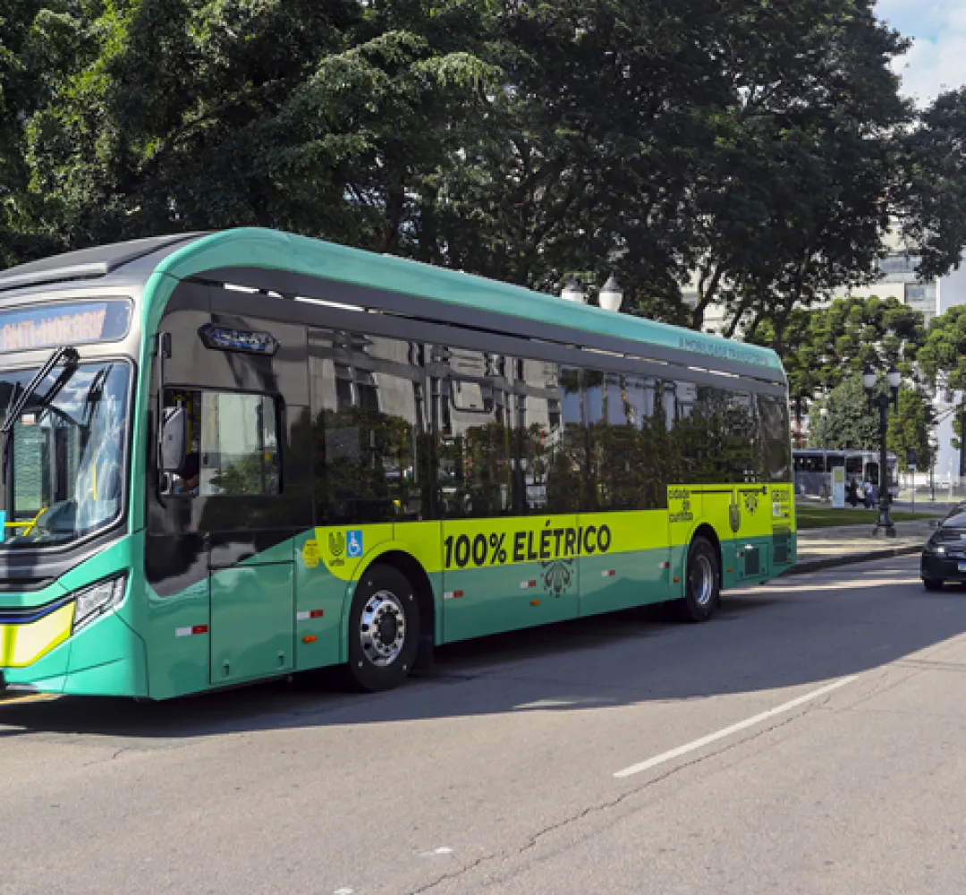 Ônibus elétrico - Curitiba