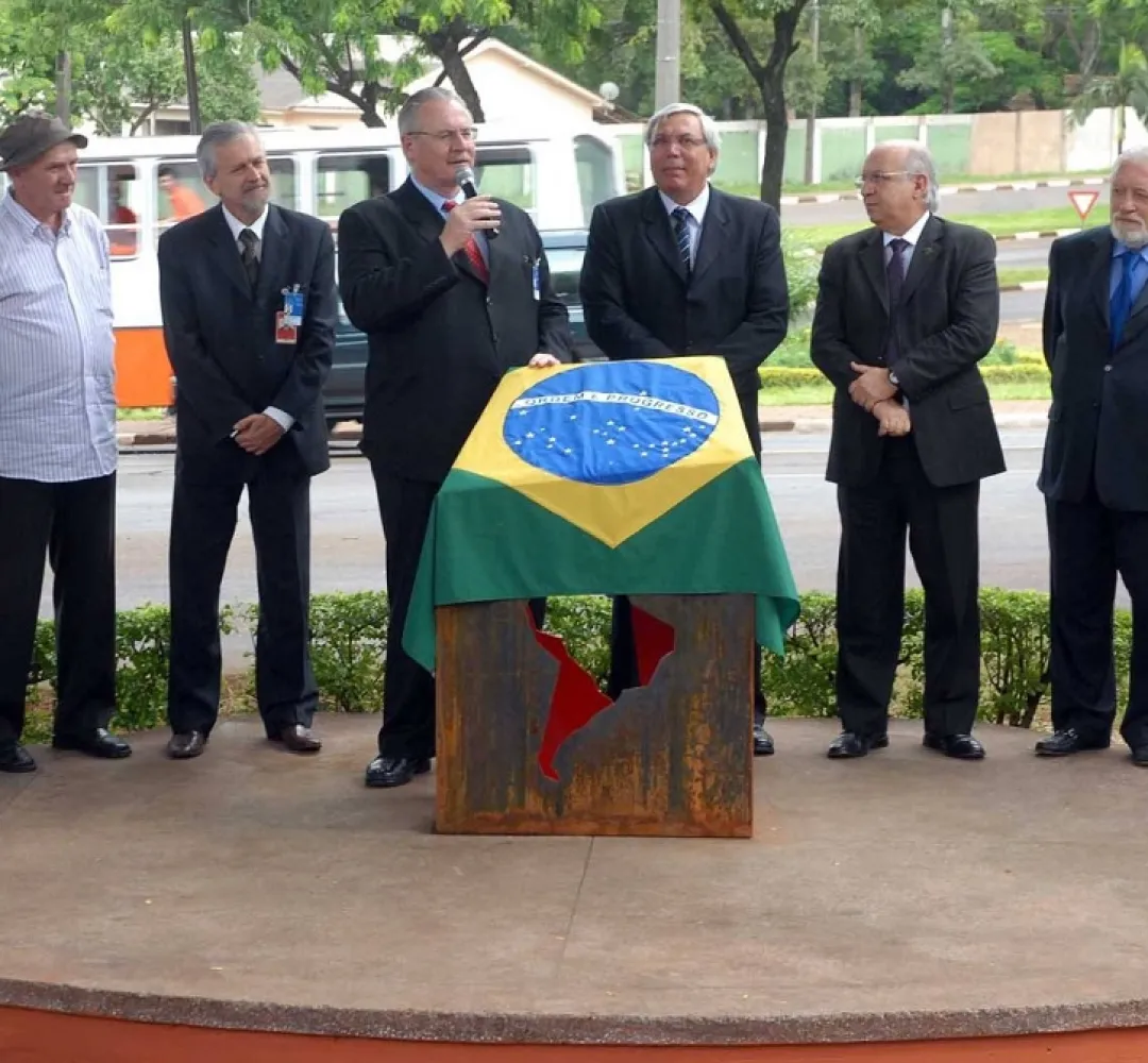 Monumento inauguração