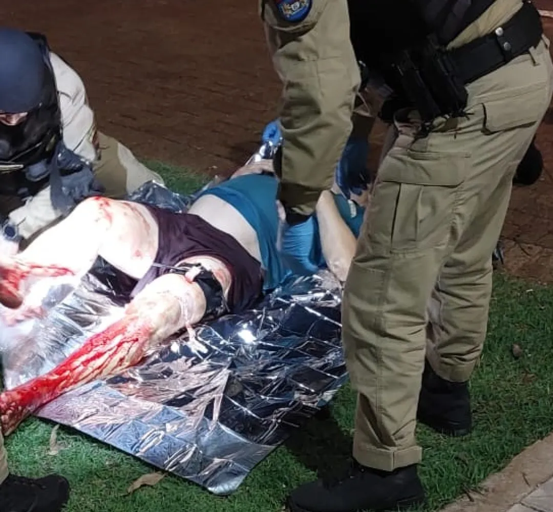 homem atacado por cão no bairro Tropical