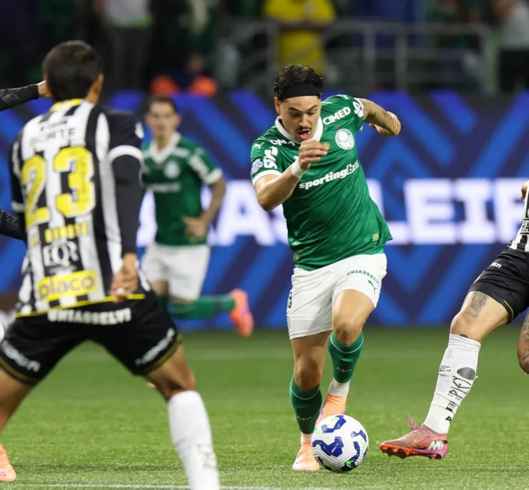 O Palmeiras volta a enfrentar o Santos