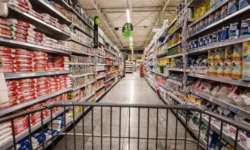 Crédito e emprego explicam vendas no comércio em patamar recorde