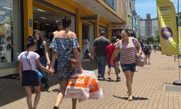 Atenção!  Comércio de Cascavel terá horário especial a partir da próxima segunda-feira