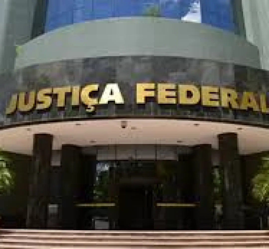 PF faz buscas na 13º Vara de Justiça em Curitiba