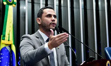 Cleitinho anuncia desistência de disputar o governo de Minas Gerais