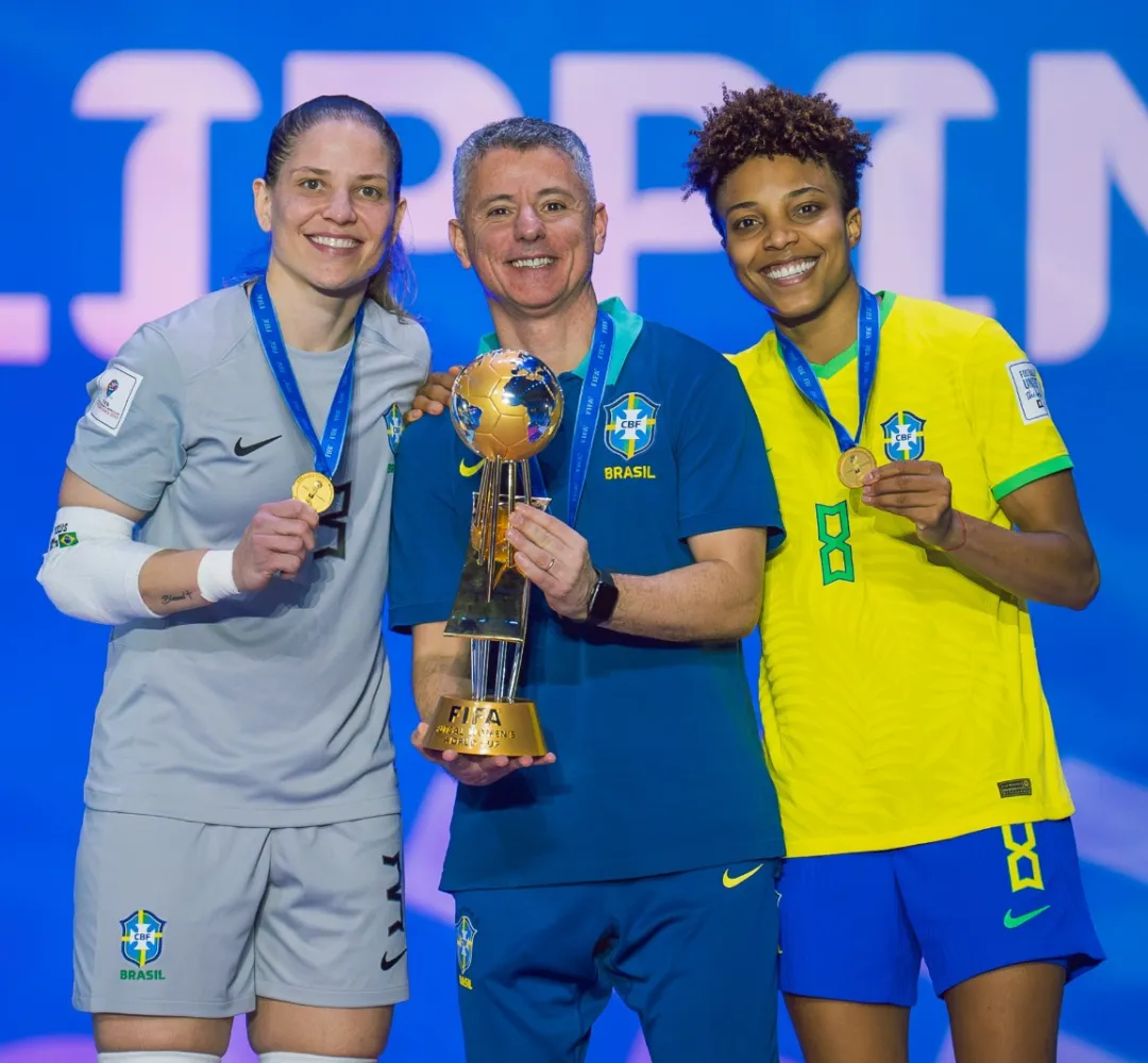 Bianca, Coelho e Luana na Seleção
