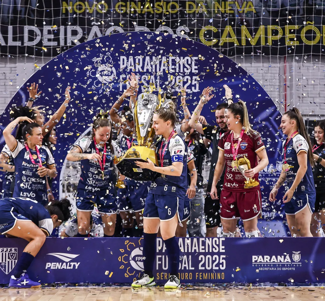 A capitã Michi prepara a despedida