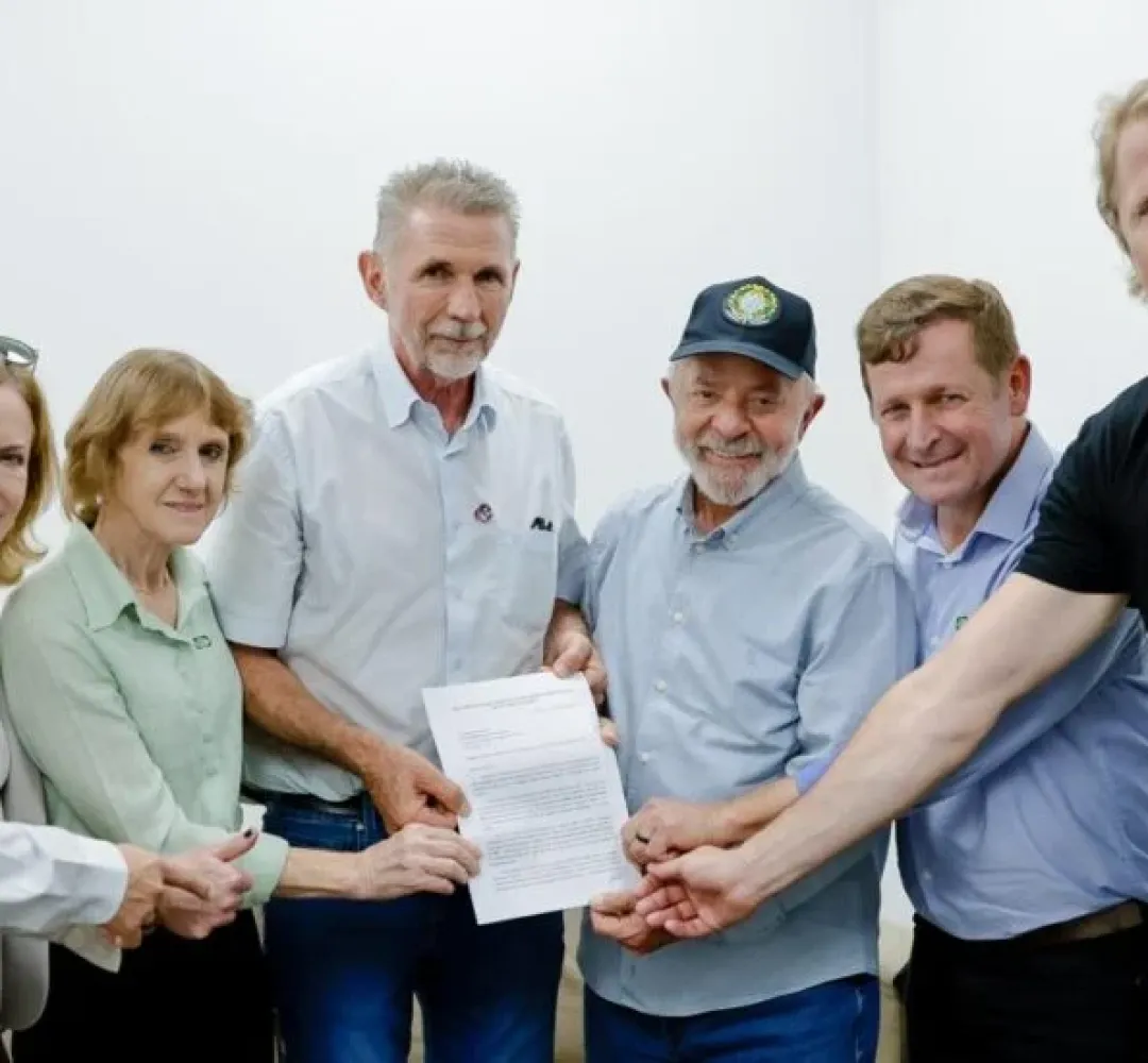 Lula promete ajuda para crise leiteira