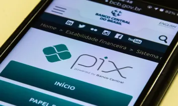 Fake news sobre taxação do Pix volta a circular e é desmentida pela Receita Federal
