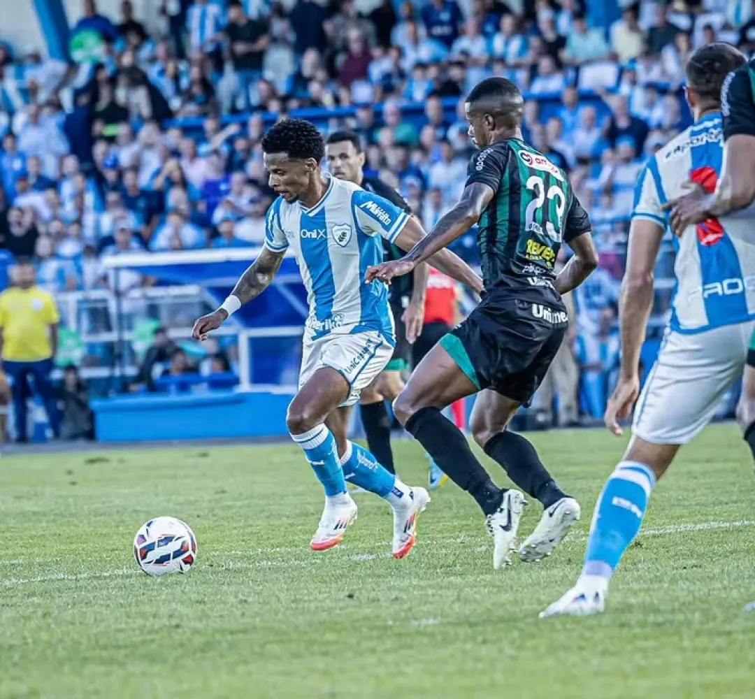 O Tubarão encara o atual campeão