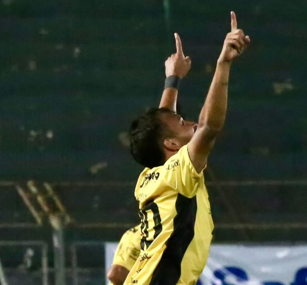 Robinho marcou o gol da vitória
