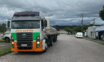 Defesa Civil do Estado envia mais 2 mil telhas para São José dos Pinhais