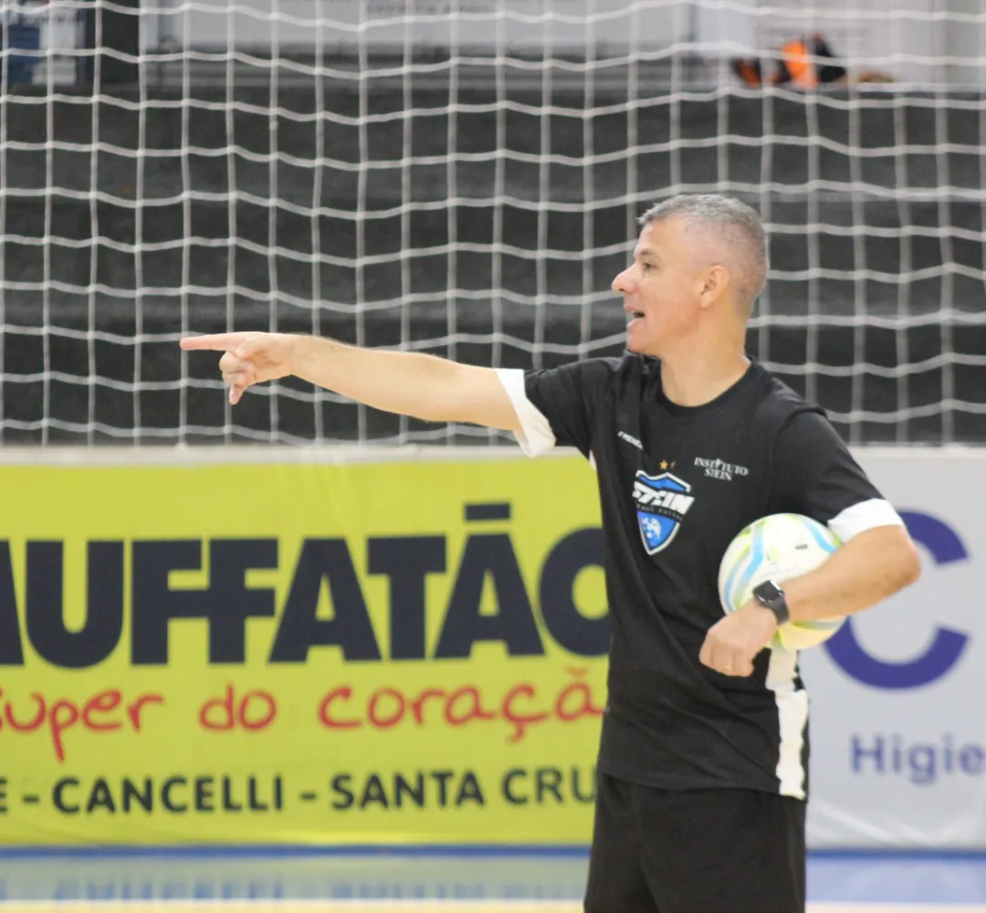 Márcio Coelho, técnico do Stein