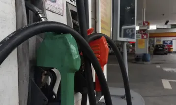 Governo pode aumentar mistura de etanol na gasolina para 32%; entenda o que muda