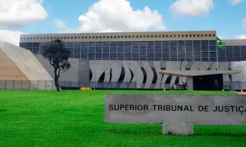 STJ mantém pena de 23 anos de prisão e perda de cargo para auditor da Receita do Paraná