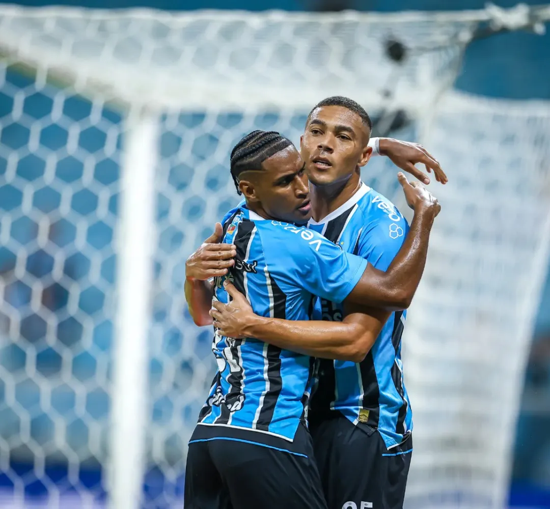 Carlos Vinicius é destaque do Grêmio