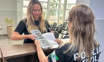 Polícia Civil orienta motoristas a registrar perda de placa pela internet no Paraná