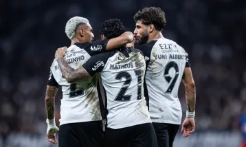 Corinthians x Bragantino: Timão vence em casa e conquista a primeira no Brasileirão