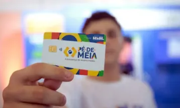 Pé-de-Meia paga hoje 5ª parcela a alunos nascidos em julho e agosto