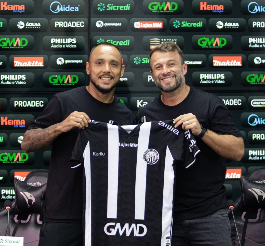 Felipe Augusto reforça o Fantasma