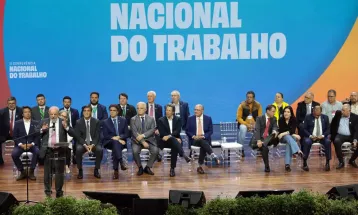 Fim do 6x1: Lula propõe negociação entre patrões, empregados e governo