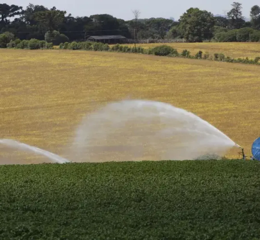 IAT fiscaliza uso da água de rios
