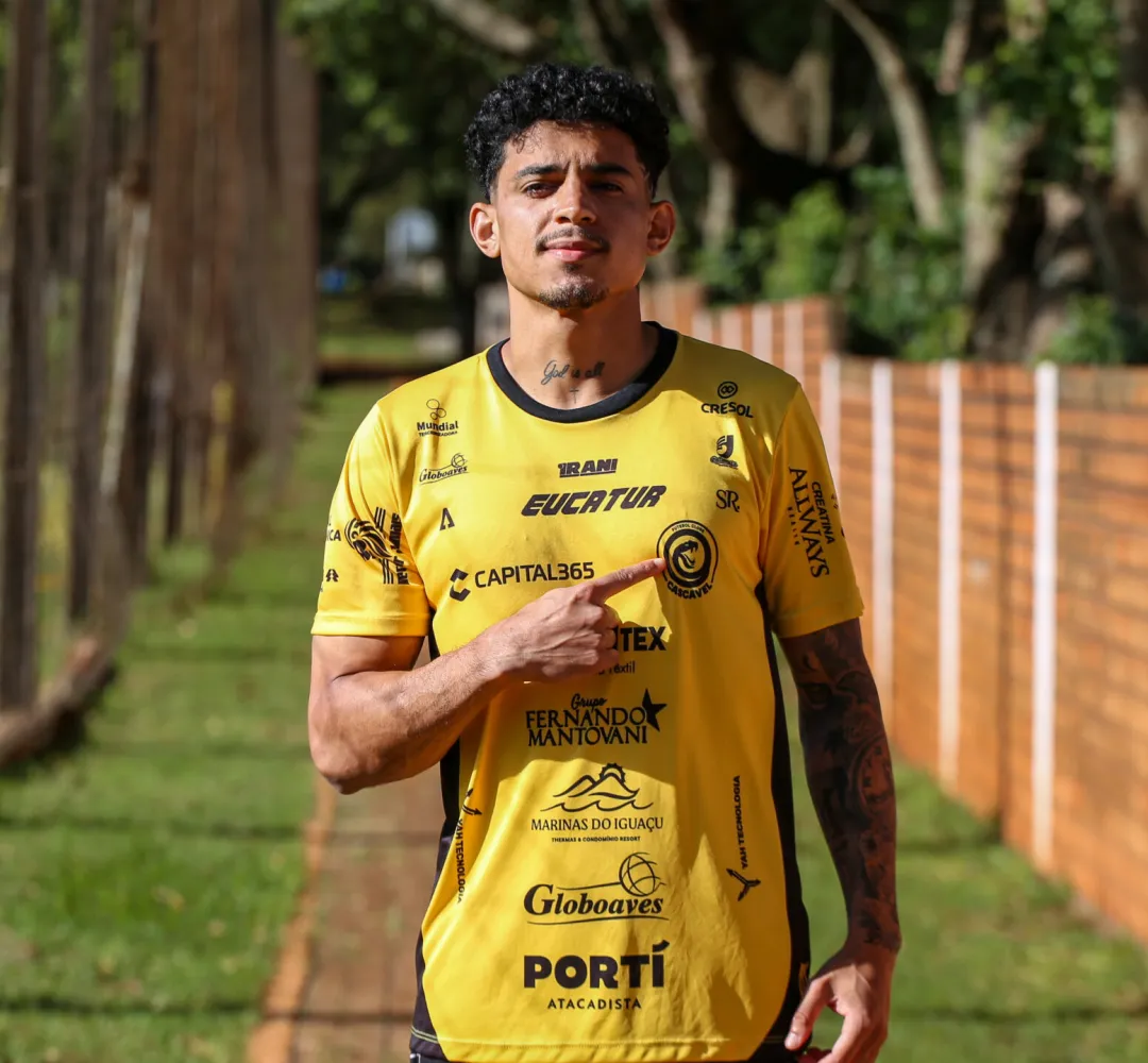 Willian reforça o ataque aurinegro