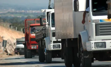 TRT-4 mantém indenização a caminhoneiro submetido a jornadas de 16 horas