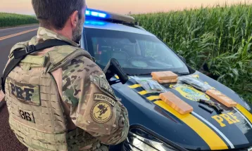 Perseguição na BR-163 termina em capotamento e apreensão de pistola italiana