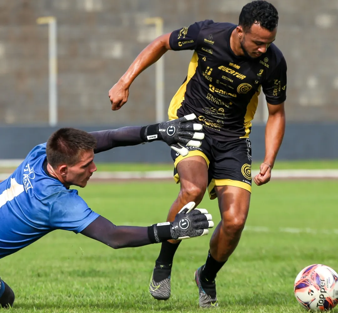 O time principal enfrentou a equipe Sub-20