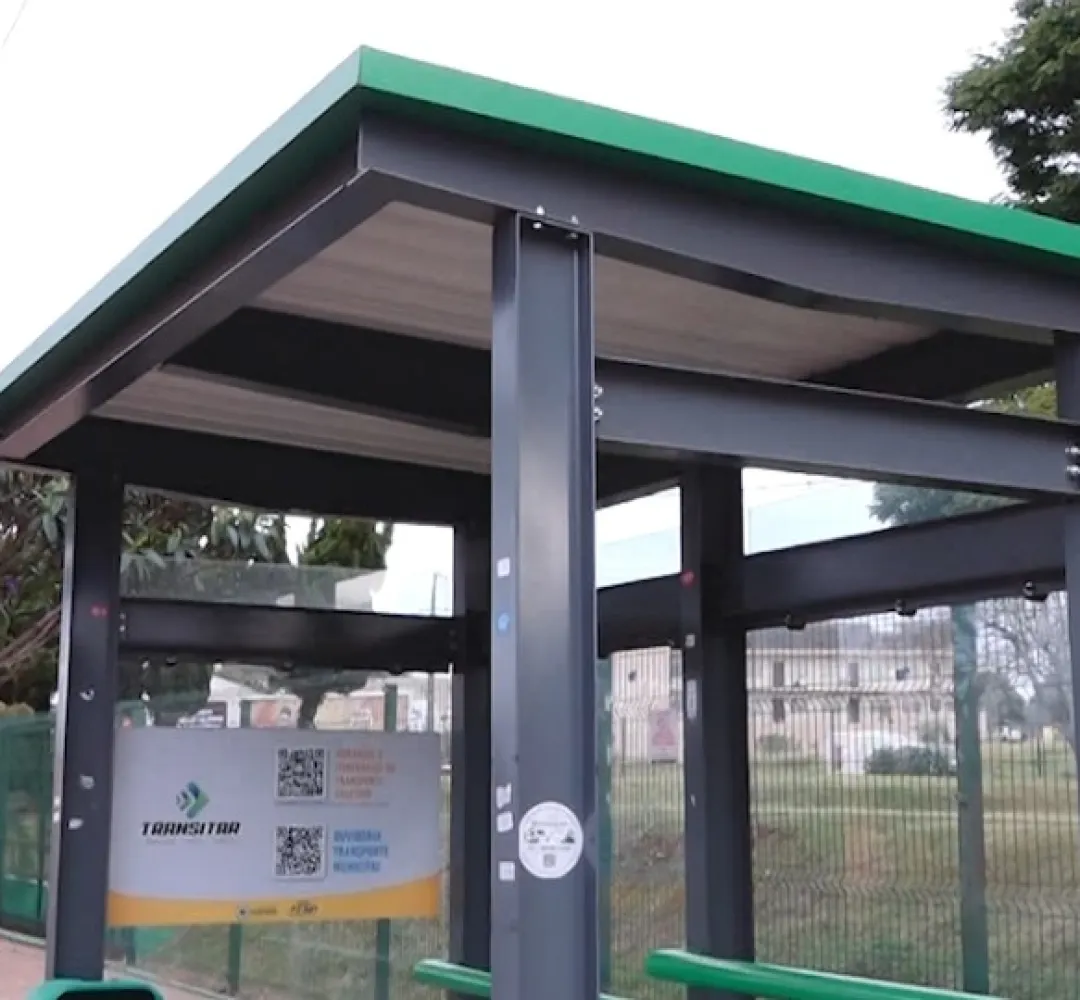 Uso do ponto de ônibus para publicidade