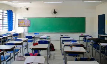 Monitor militar é acusado de apontar arma para funcionária de 65 anos em escola estadual